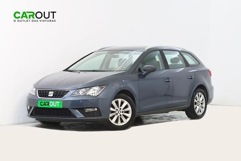 Usado Seat Leon ST 115 HP (84 kW) 2019 Cinzento Carrinha