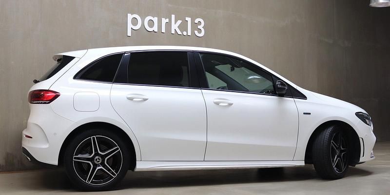 Usado Mercedes B250 AMG line 218 HP (160 kW) 2021 Branco Monovolume