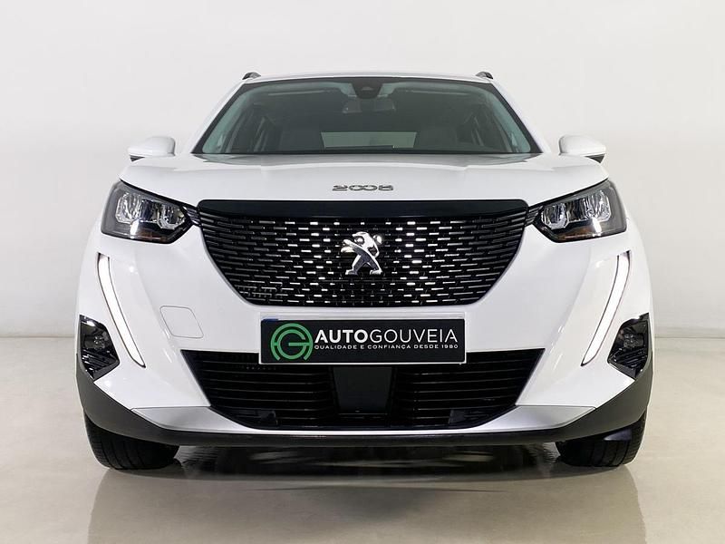 Usado Peugeot 2008 Allure 130 HP (95 kW) 2021 Branco SUV
