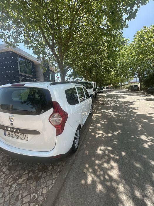Usado 2017 Dacia Lodgy Monovolume | € 4.500 - Imagem 1/4