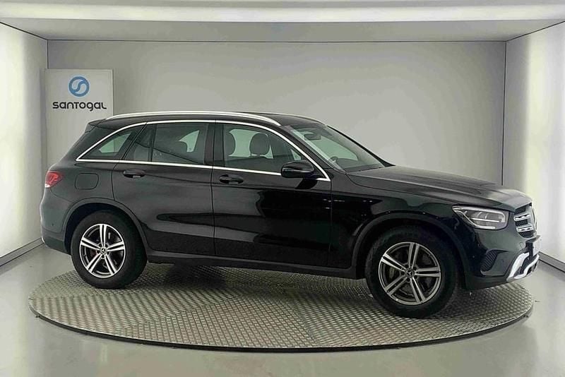 Preto Usado 2022 Mercedes GLC300 SUV | € 56.990 (Bom preço) - Imagem 1/4