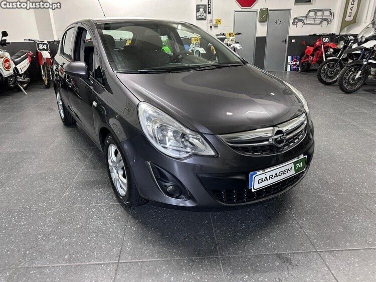 Cinza Usado 2011 Opel Corsa Citadino | € 6.000 (Preço justo) - Imagem 1/1