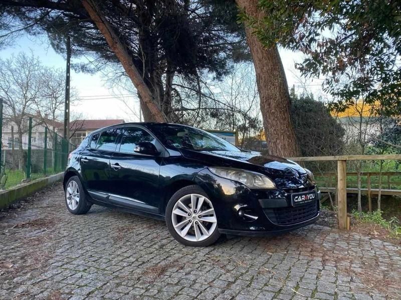 Preto Usado 2009 Renault Mégane III Dynamique | € 9.990 (Preço justo) - Imagem 1/4