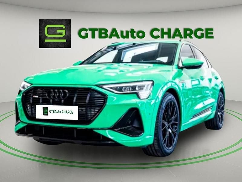 Verde Usado 2022 Audi e-tron S-Line SUV | € 49.500 (Caro) - Imagem 1/4