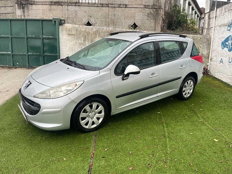Usado 2008 Peugeot 207 Sedan | € 4.990 (Preço justo) - Imagem 1/4