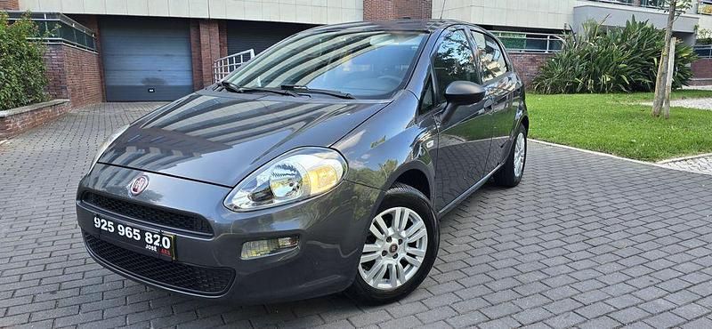 Cinzento Usado 2018 Fiat Punto Citadino | € 8.250 (Preço justo) - Imagem 1/4