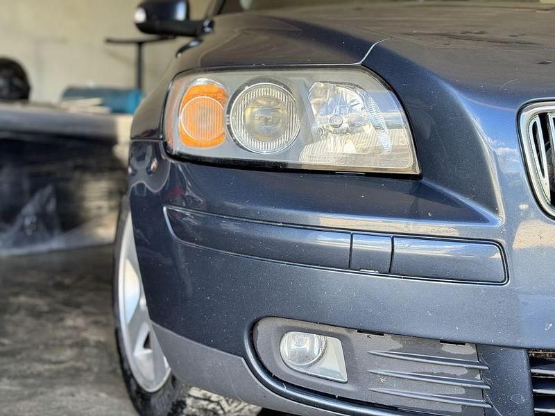 Usado 2007 Volvo V50 Carrinha | € 1.700 - Imagem 1/4