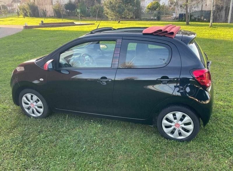 Usado Citroën C1 72 HP (52 kW) 2015 Preto Citadino