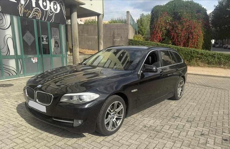 Preto Usado 2011 BMW 520 Carrinha | € 12.750 (Preço justo) - Imagem 1/4