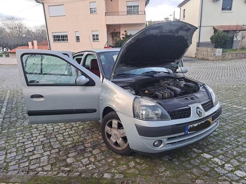 Usado 2003 Renault Clio II Sedan | € 1.750 (Preço justo) - Imagem 1/4