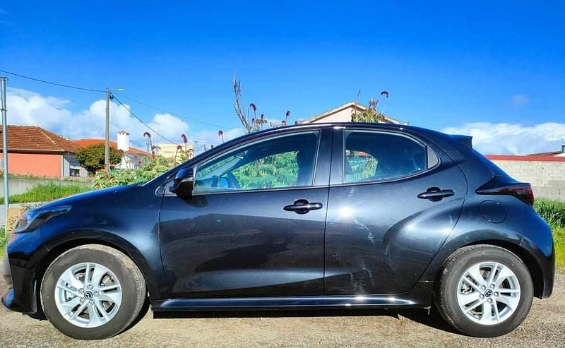 Usado Mazda 2 116 HP (85 kW) 2023 Preto Citadino