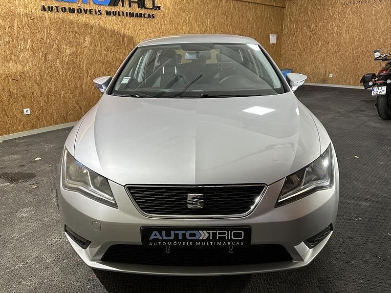 Usado Seat Leon ST 105 HP (77 kW) 2013 Cinzento Carrinha