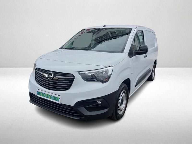 Branco Usado 2023 Opel Combo Monovolume | € 17.490 (Preço justo) - Imagem 1/4
