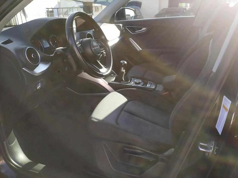 Usado Audi Q2 116 HP (85 kW) 2017 Preto SUV