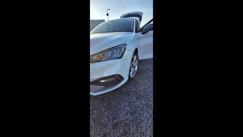 Branco Usado 2023 Seat Leon Carrinha | € 19.500 (Bom preço) - Imagem 1/4
