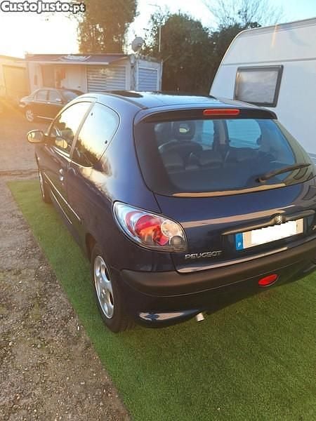Azul Usado 2002 Peugeot 206 GTi | € 1.990 (Preço justo) - Imagem 1/1