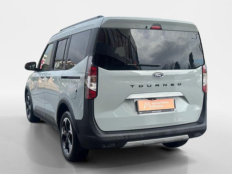 Usado Ford Courier Active 125 HP (91 kW) 2025 Cinza Monovolume