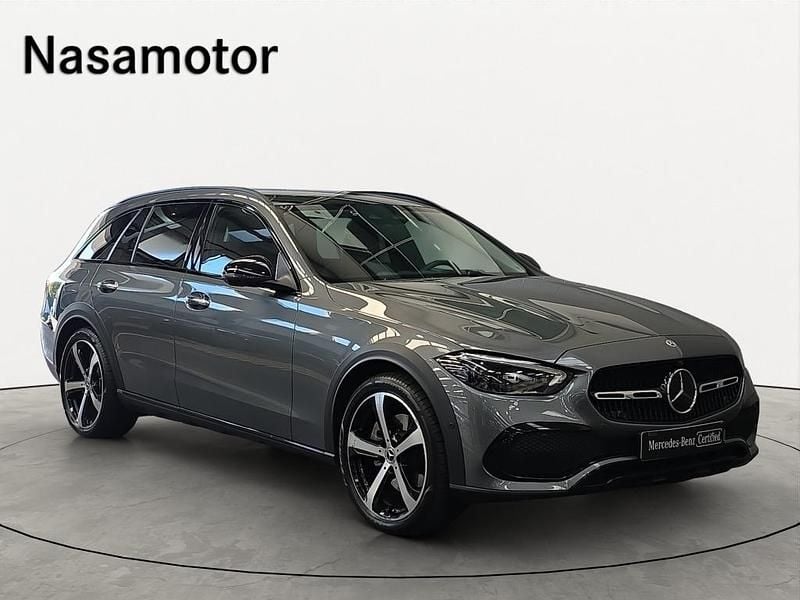 Cinzento escuro metalizado Usado 2024 Mercedes C220 Carrinha | € 71.000 - Imagem 1/4
