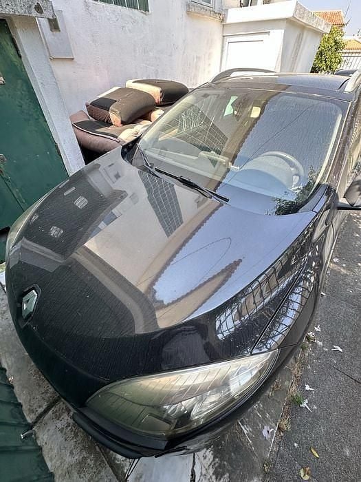 Usado 2008 Renault Mégane III Sedan | € 7.250 (Caro) - Imagem 1/4