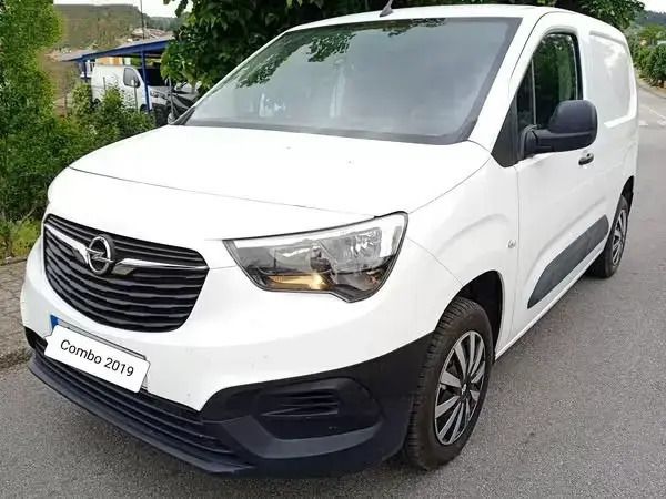 Usado Opel Combo 80 HP (58 kW) 2019 Branco Monovolume