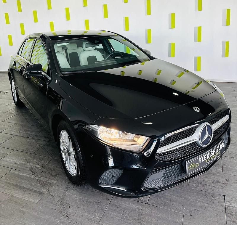 Preto Usado 2020 Mercedes A180 | € 20.900 (Super Preço) - Imagem 1/4