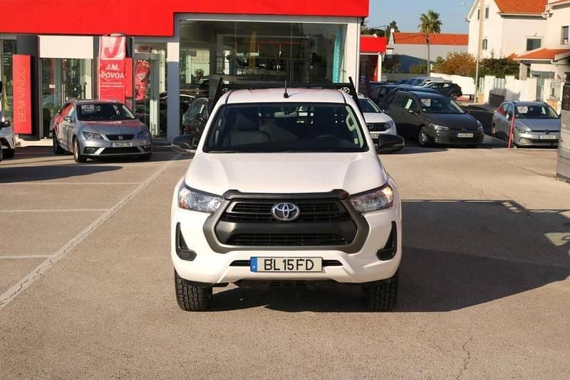 Usado Toyota HiLux 150 HP (110 kW) 2024 Branco Pickup