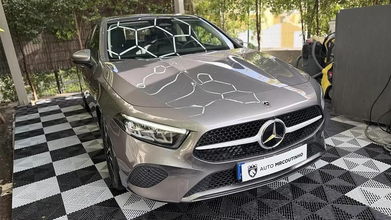 Usado Mercedes A200 163 HP (119 kW) 2024 Cinza escuro Citadino