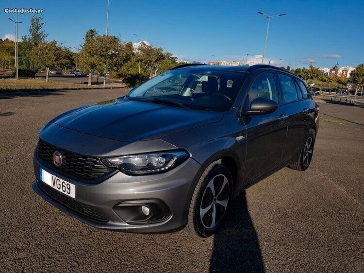 Cinza Usado 2018 Fiat Tipo Carrinha | € 10.950 (Preço justo) - Imagem 1/1