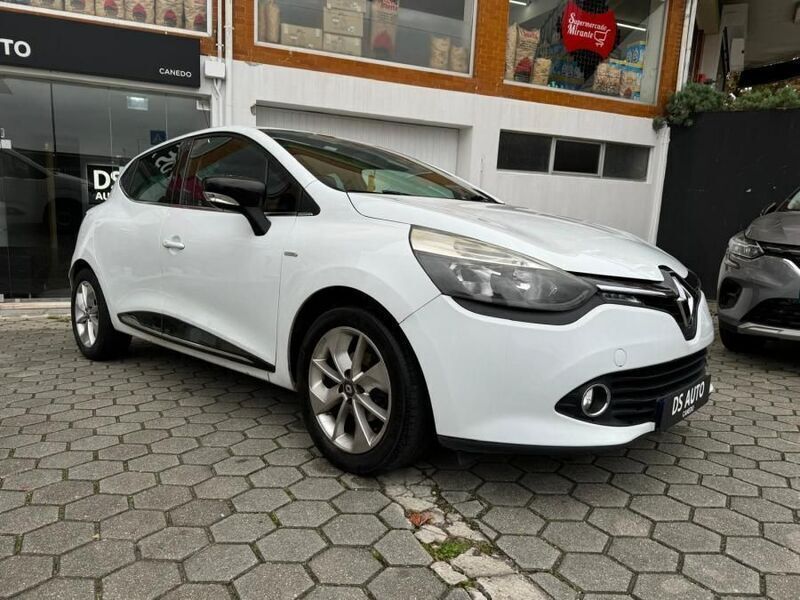 Branco Usado 2016 Renault Clio IV LIMITED | € 10.750 (Preço justo) - Imagem 1/4