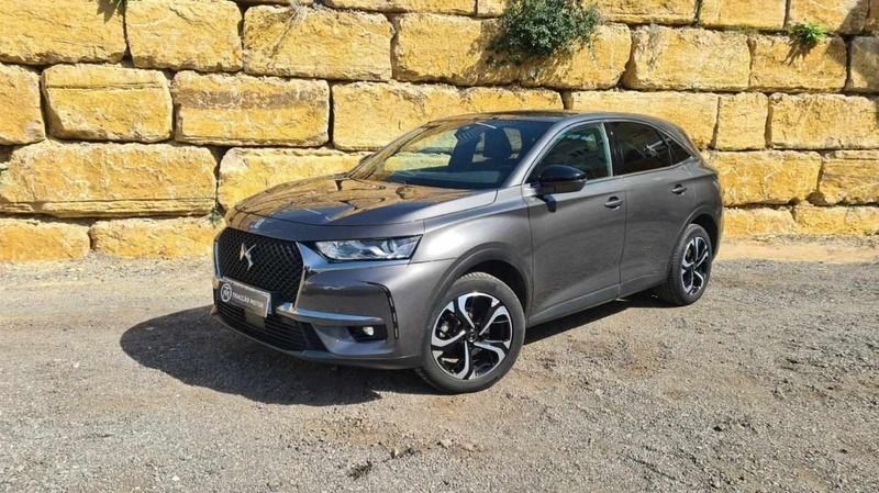 Cinzento (metalizado) Usado 2021 DS Automobiles DS7 Crossback Be Chic SUV | € 26.750 (Bom preço) - Imagem 1/4
