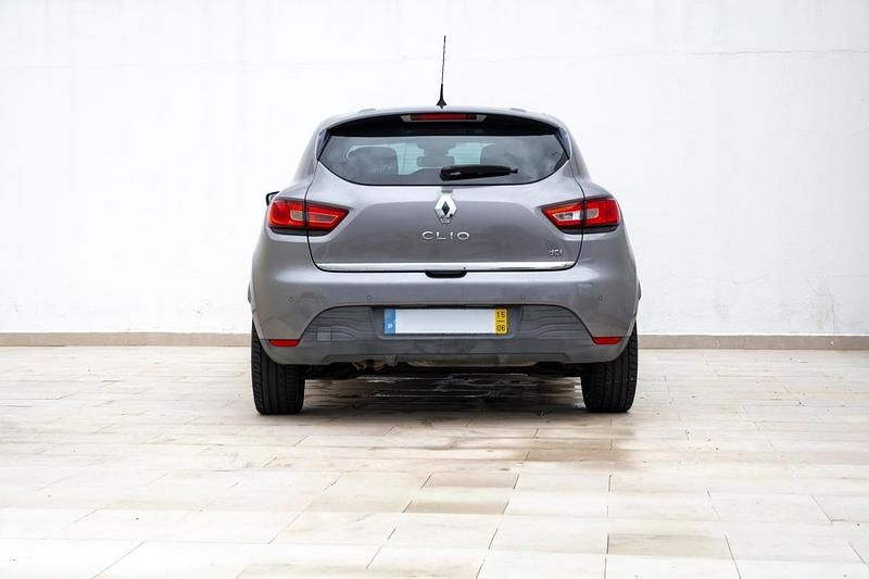Usado Renault Clio IV 90 HP (66 kW) 2019 Cinzento