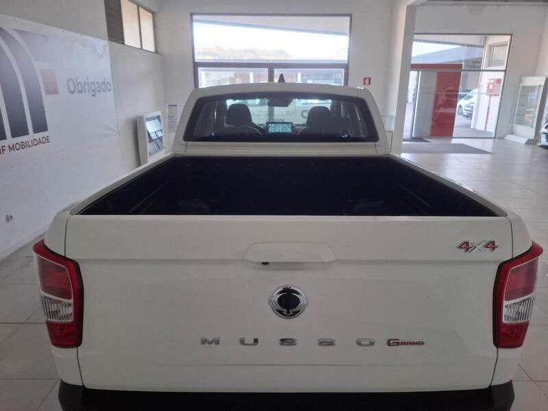 Usado Ssangyong (KGM) Musso 202 HP (148 kW) 2024 Branco SUV