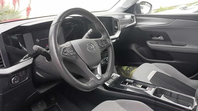 Usado Opel Mokka 100 kW (136 HP) 2023 Vermelho SUV