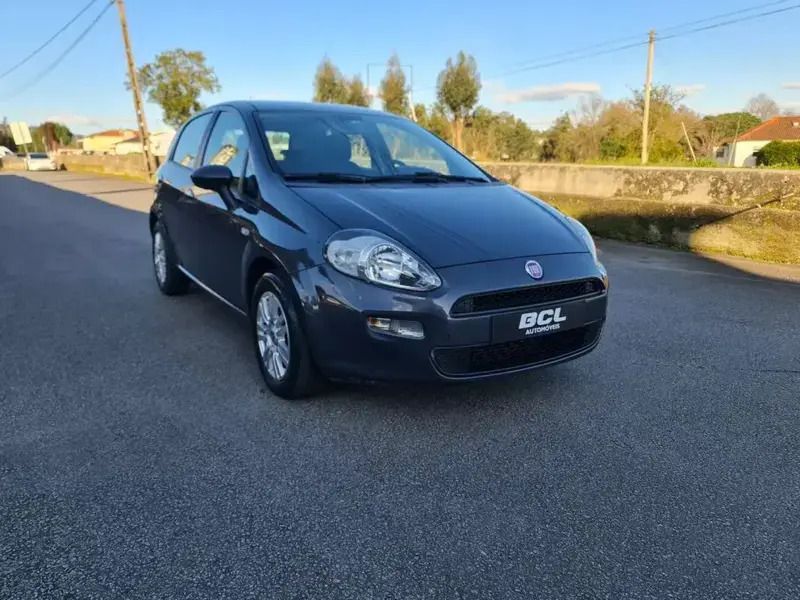 Cinza Usado 2013 Fiat Punto Lounge Citadino | € 7.990 (Preço justo) - Imagem 1/4