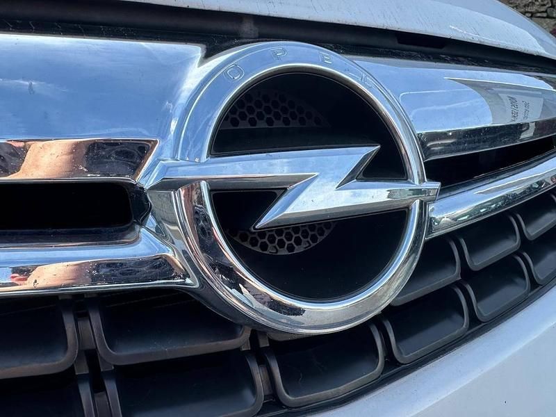 Usado Opel Corsa 75 HP (55 kW) 2013 Branco Citadino