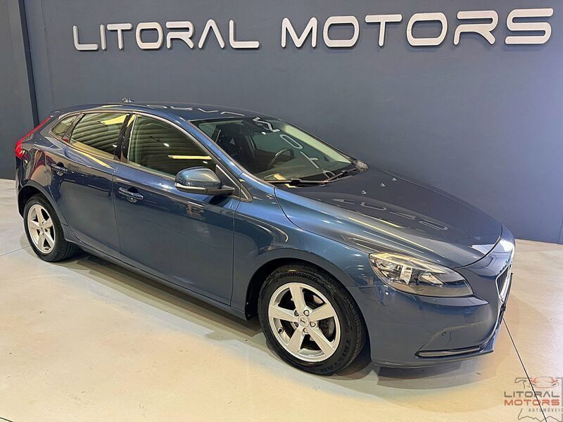Cinza Usado 2018 Volvo V40 You! Carrinha | € 16.900 (Preço justo) - Imagem 1/3
