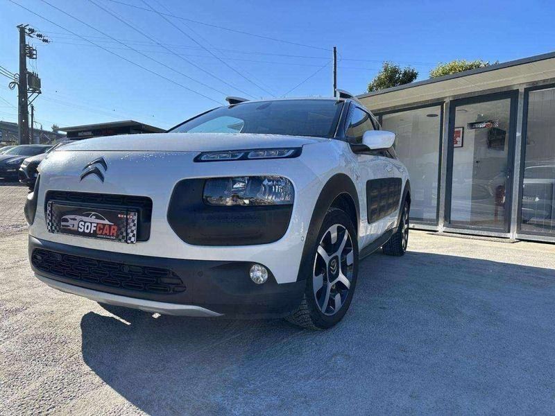 Branco Usado 2016 Citroën C4 Cactus Rip Curl Citadino | € 11.500 (Caro) - Imagem 1/4