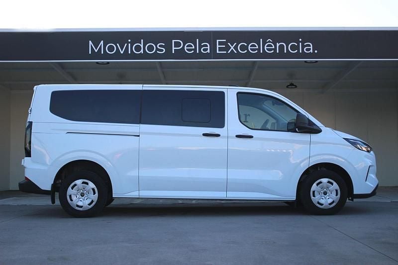 Usado Ford Transit Trend 136 HP (100 kW) 2024 Branco Monovolume