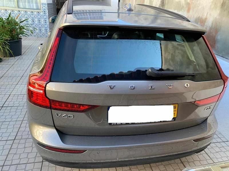 Usado Volvo V60 150 HP (110 kW) 2018 Cinzento Carrinha