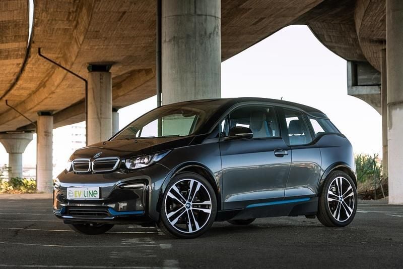 Preto Usado 2022 BMW i3 Citadino | € 24.900 (Preço justo) - Imagem 1/4