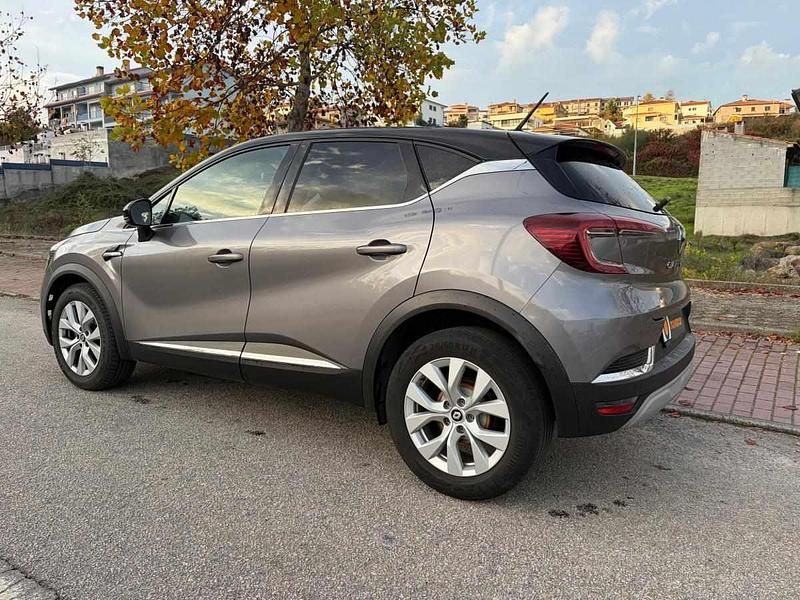 Usado Renault Captur 90 HP (66 kW) 2022 Cinzento SUV