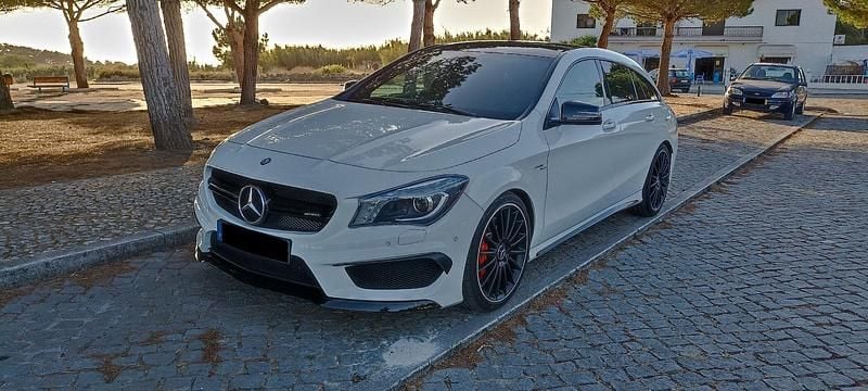 Branco Usado 2015 Mercedes CLA45 AMG Shooting Brake AMG Carrinha | € 36.500 - Imagem 1/4