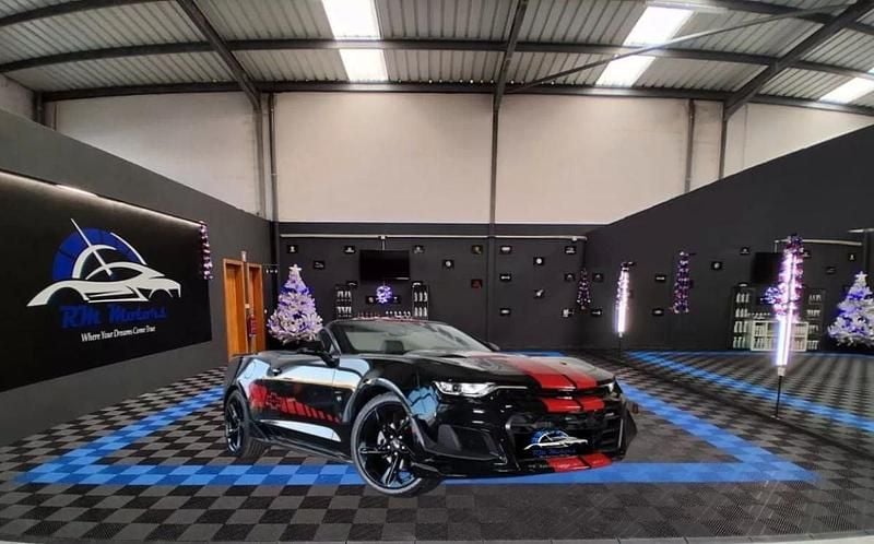 Usado Chevrolet Camaro 340 HP (250 kW) 2024 Preto Cabrios