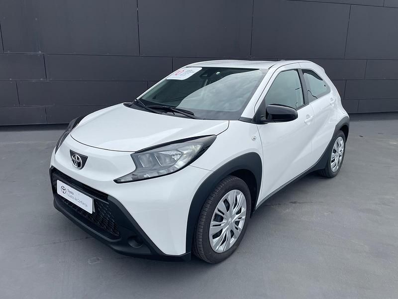 Branco (sólida) Usado 2024 Toyota Aygo X X-play SUV | € 17.750 (Preço justo) - Imagem 1/4