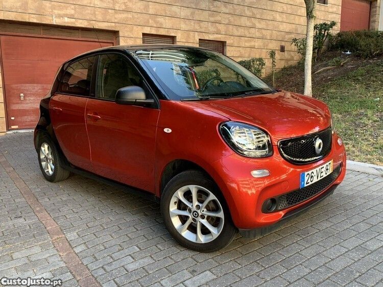 Vermelho Usado 2018 Smart ForFour Passion Citadino | € 10.900 (Preço justo) - Imagem 1/1