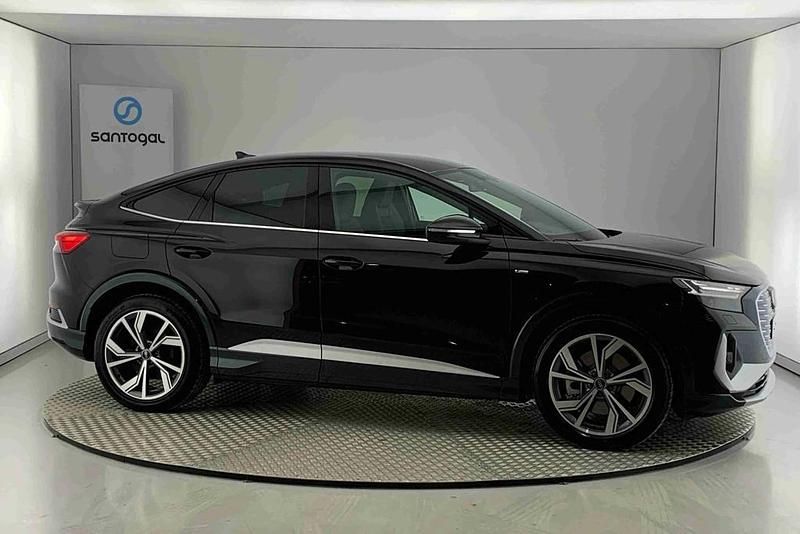 Preto Usado 2025 Audi Q4 e-tron S-line plus SUV | € 59.990 - Imagem 1/4