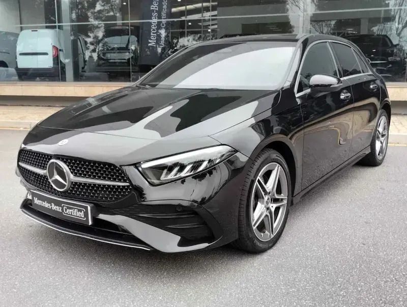 Preto cosmos Usado 2023 Mercedes A250 Advanced Plus Citadino | € 42.900 (Preço justo) - Imagem 1/4