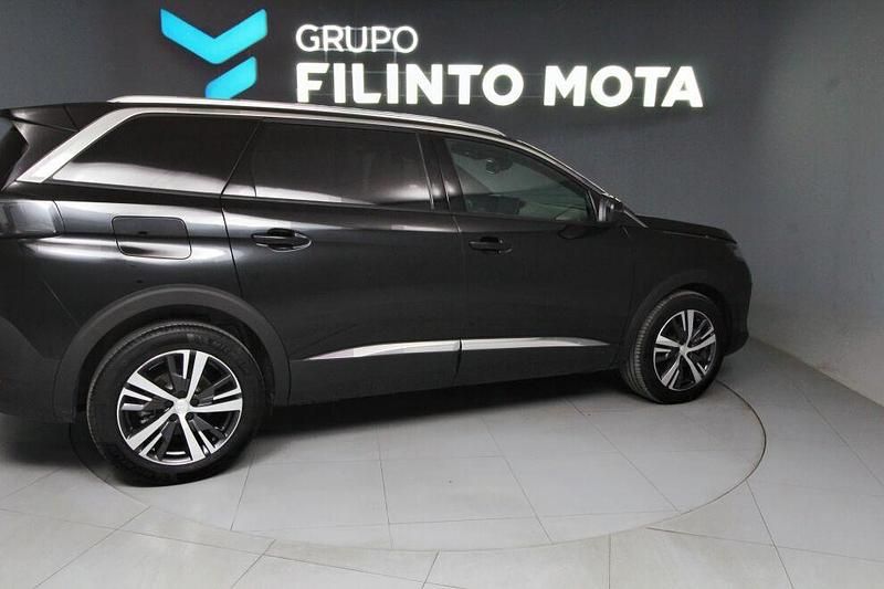 Usado Peugeot 5008 Allure 130 HP (95 kW) 2024 Preto Monovolume