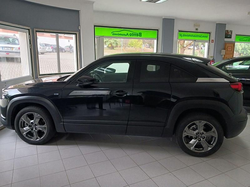 Preto Usado 2023 Mazda MX30 Ad'Vantage SUV | € 21.999 (Preço elevado) - Imagem 1/2
