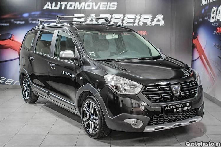 Preto Usado 2019 Dacia Lodgy Stepway Monovolume | € 13.900 (Preço justo) - Imagem 1/1